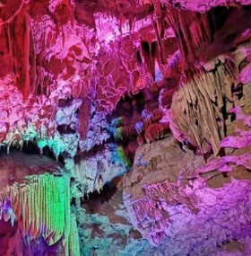 1-Day Zhangjiajie Huanglong Cave and  Baofeng Lake