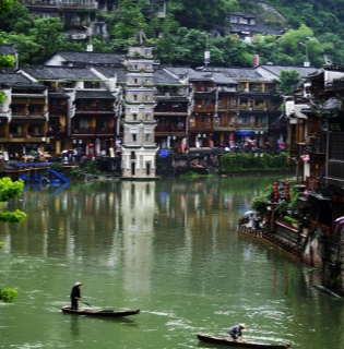 2-Day Zhangjiajie Forest Park&Fenghuang's old-City