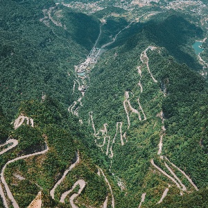 Airport Hotels in Zhangjiajie: Comfort and Accessibility Near Scenic Wonders