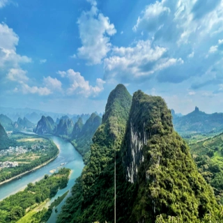 10-Day Beijing, Xi'an, Guilin and Shanghai Group Tour