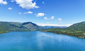 5日目:カナス湖