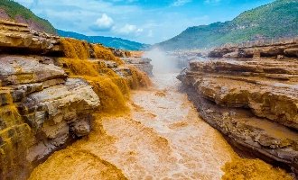 Day 7: Hukou Waterfall