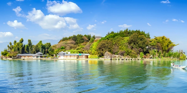 일 3: Fuxian 호수