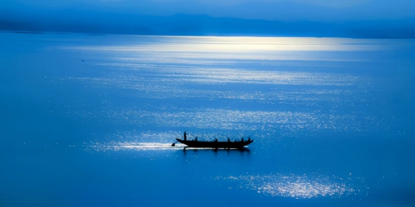 일 3: Fuxian 호수