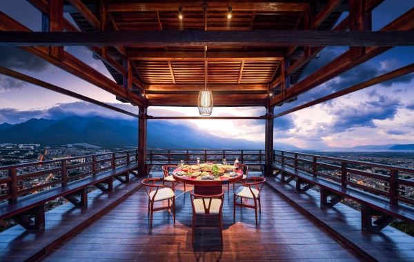 7日昆明 Dali Lijiang 広州の自然及び文化 ツアー