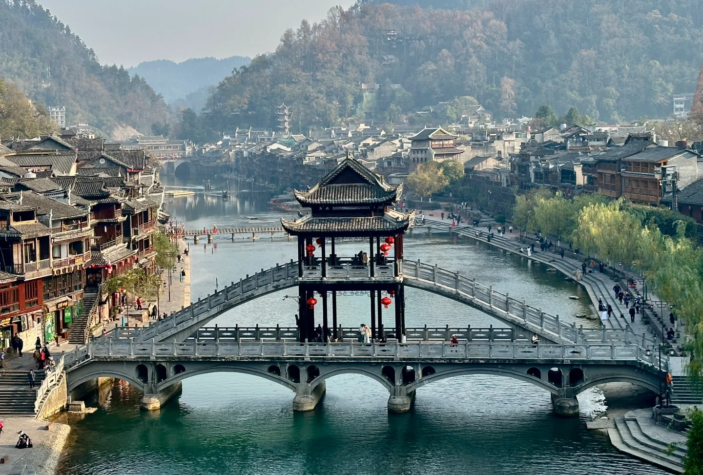 일 6: Fenghuang-- Zhangjiajie