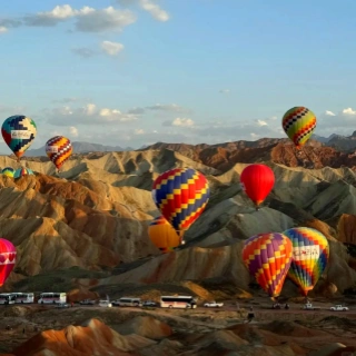 3 Days Dunhuang Jiayu Pass Zhangye Tour