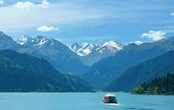 1日目: ウルムチー