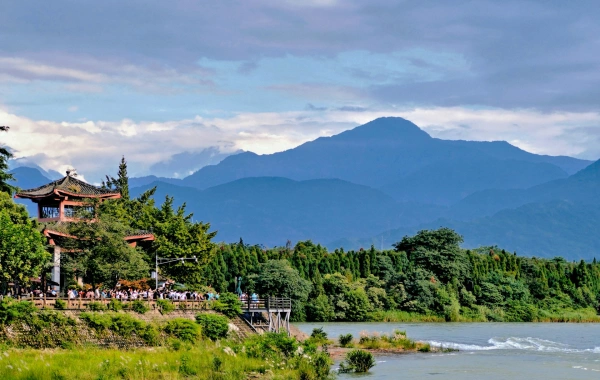1日目: 四川料理博物館とDujiangyan