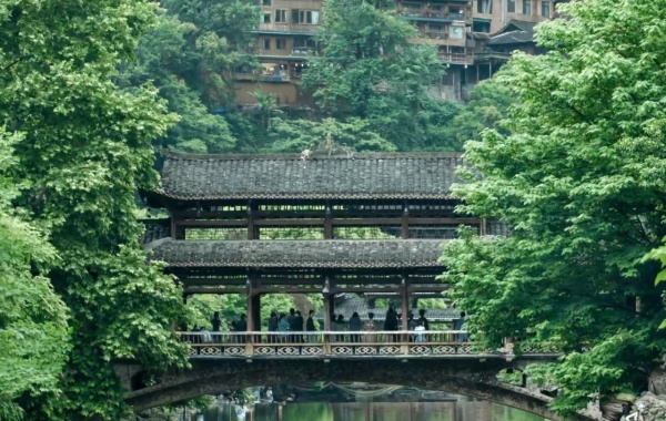Chengdu Guiyang Guilin Guangzhou Tour di 9 giorni