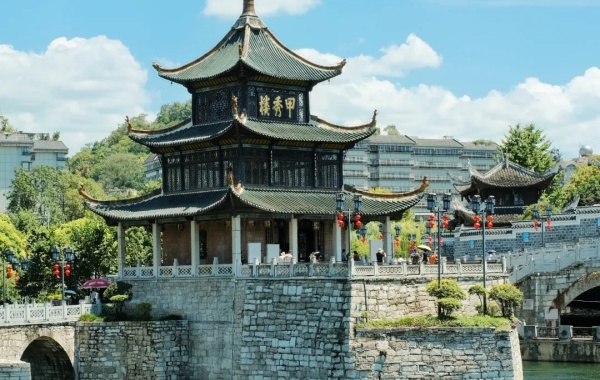 День 1: Прибытие Гуйчжоу