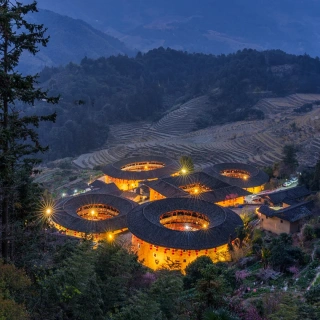 2 日 Xiamen & Tulou 文化探査ツアー