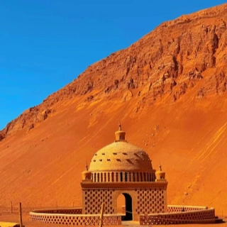 3日間 旅程: ウルムチー・カイタイ・トルパン