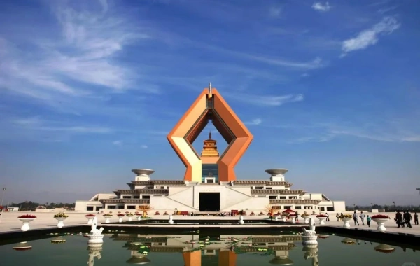 日 12: Jiuzhaigou--Xi'an