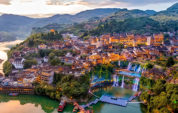 Giorno 4: Zhangjiajie-- Furong