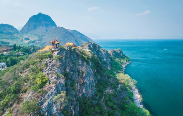 일 3: Fuxain 호수