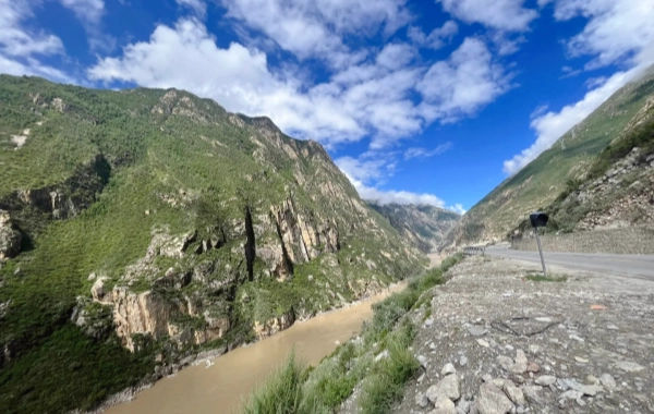 4 일 : Nyingchi-Shannan