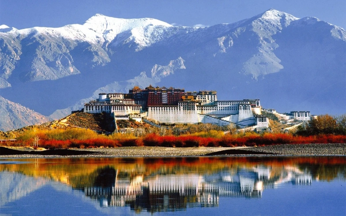 일 1: Lhasa 도착